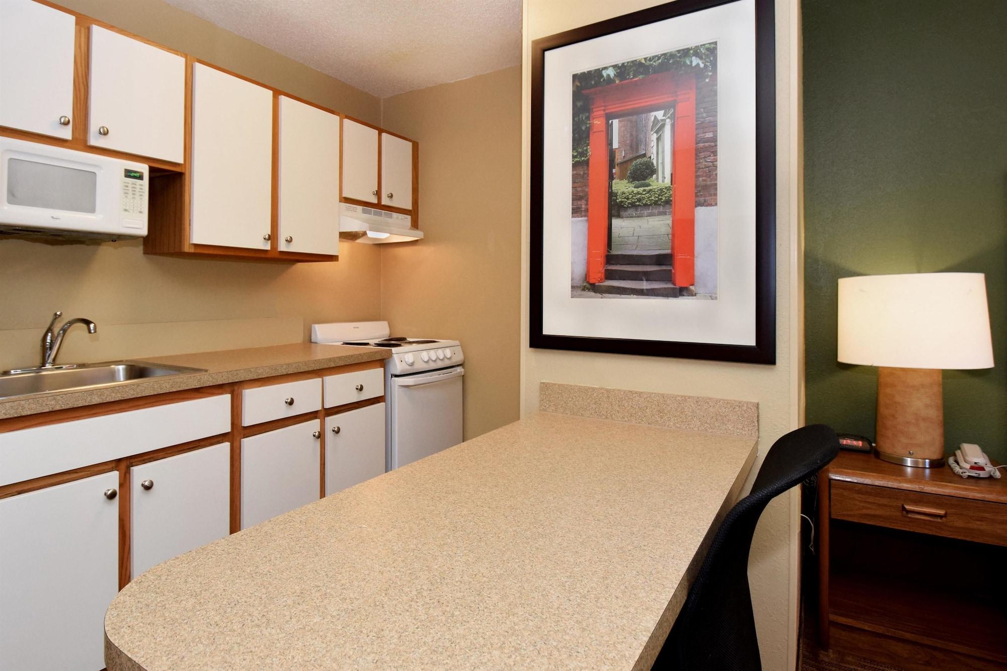 Extended Stay America Select Suites - Columbia - Gateway Drive Exterior photo